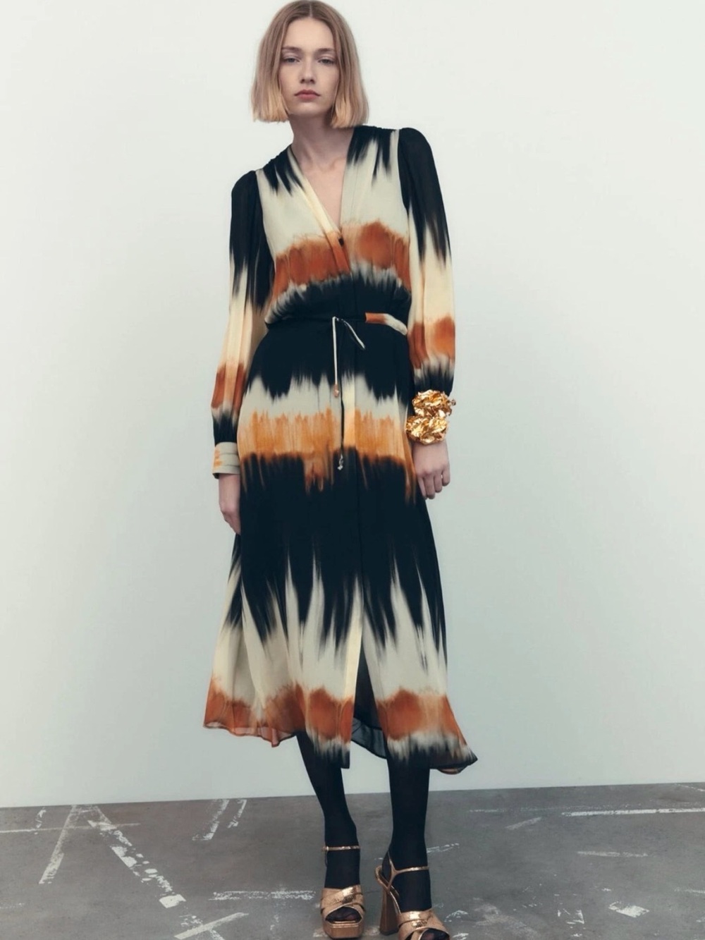 Zara tie-dye midi dress in earthy caramel, off-white, and black tones Size M